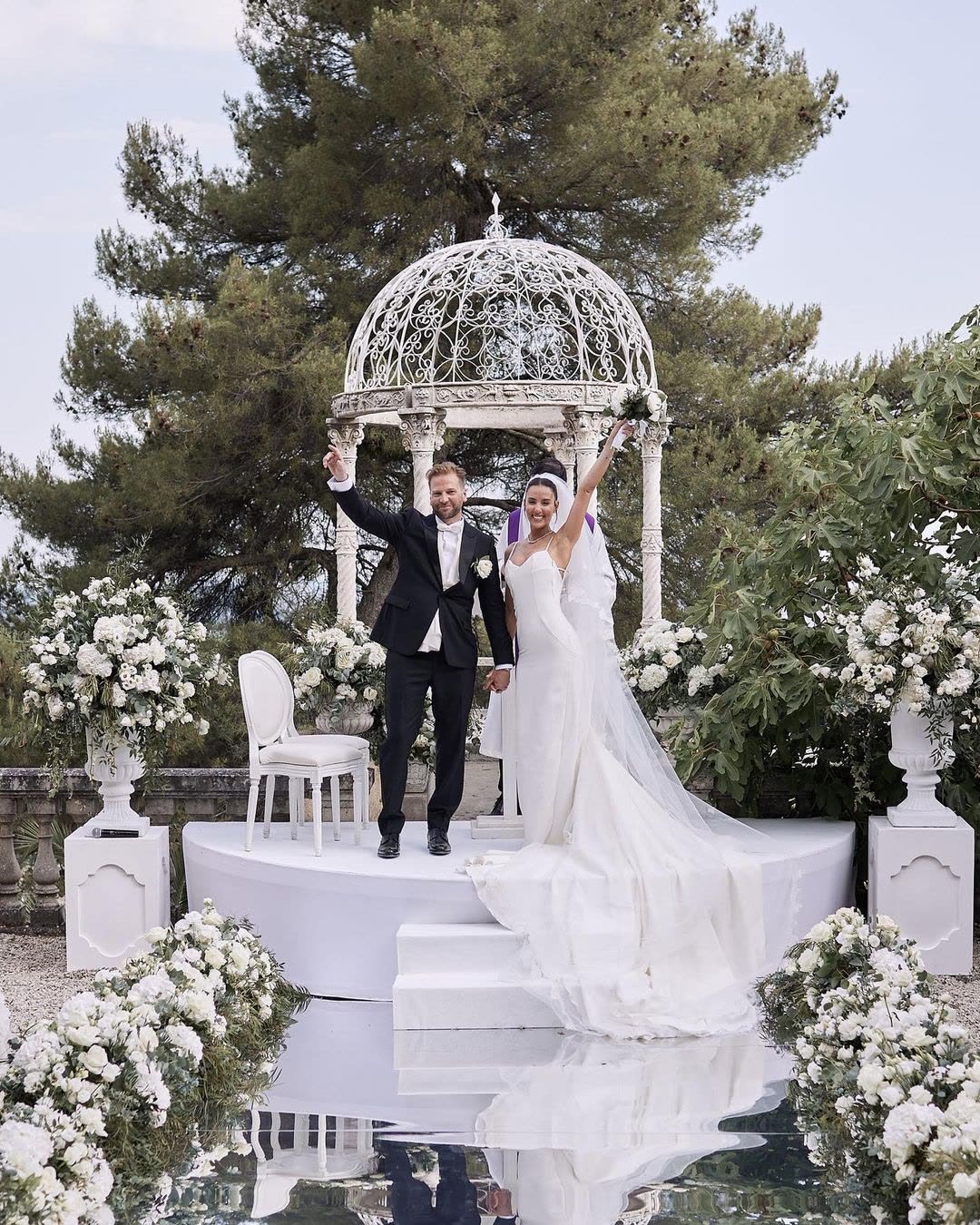 Chromata Films wedding frame