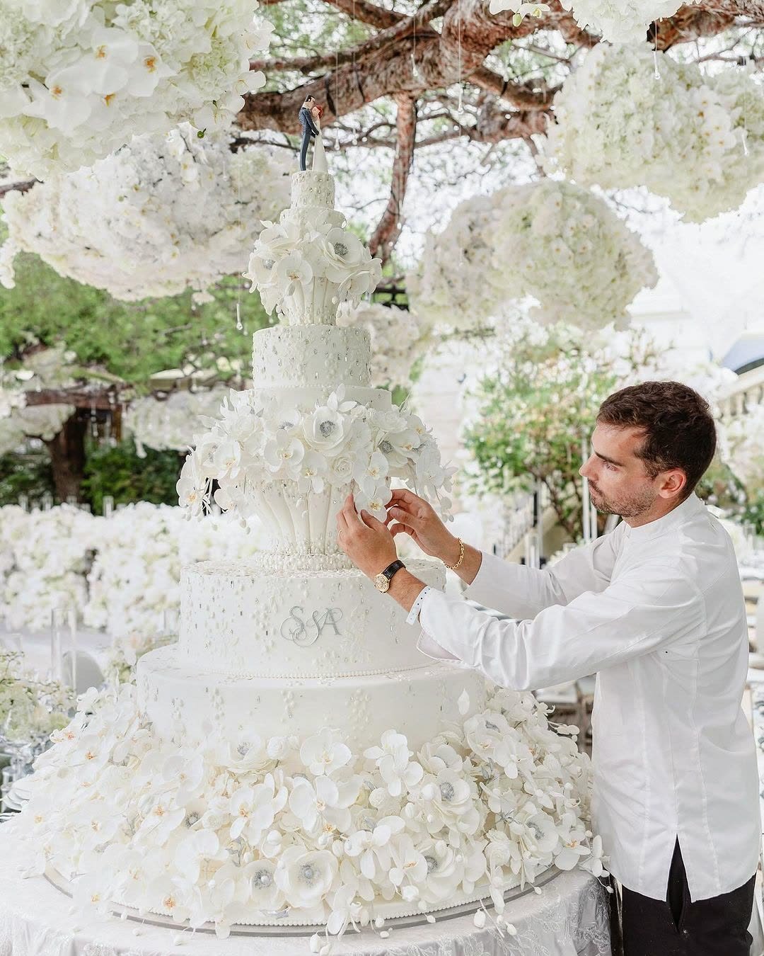 A Four Seasons Buyout Wedding for the Most Amazing Celebrations — Chromata Films