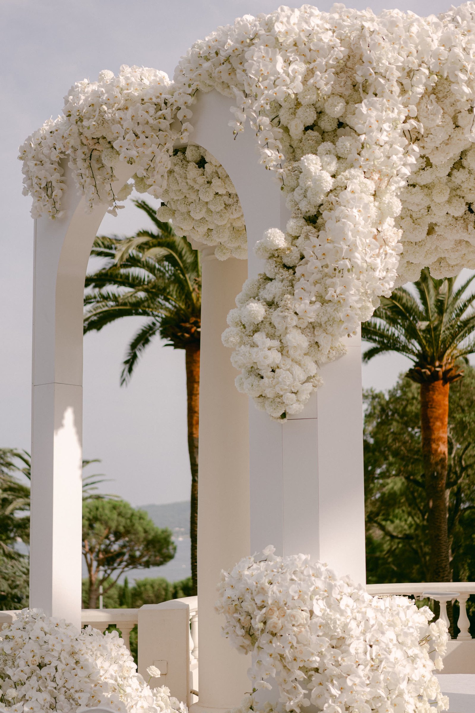 The ceremony terrace above the bay of St-Tropez